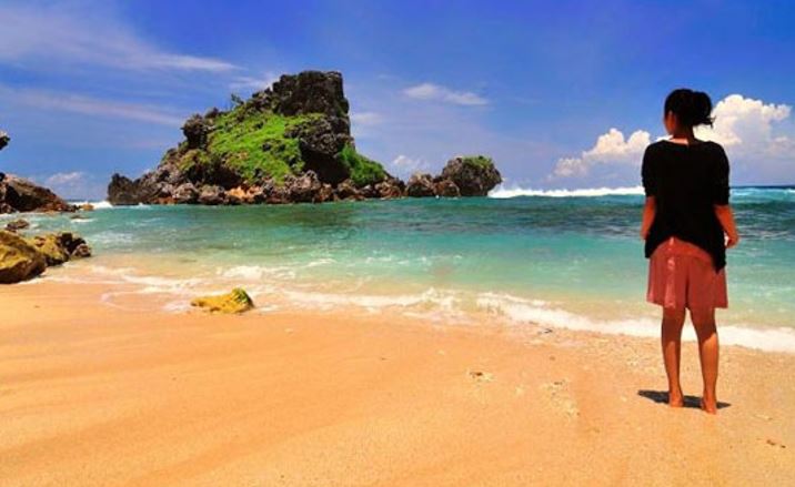 Snorkling di Pantai Nglambor